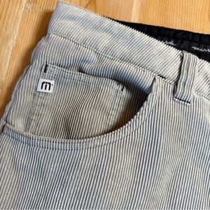 TRAVIS MATHEW Mens Flat Front Corduroy Golf Pants Size 36x31 Light Gray